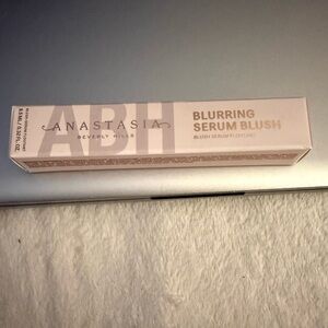 Anastasia Beverly Hills Blurring Serum Blush in Pink Packaging